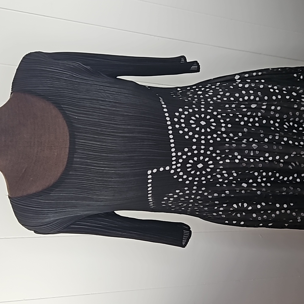 Josef Ribkoff Size L 12-16 Black and white dress cutouts